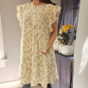 Charming Floral Midi Dress with Ruffle Sleeves